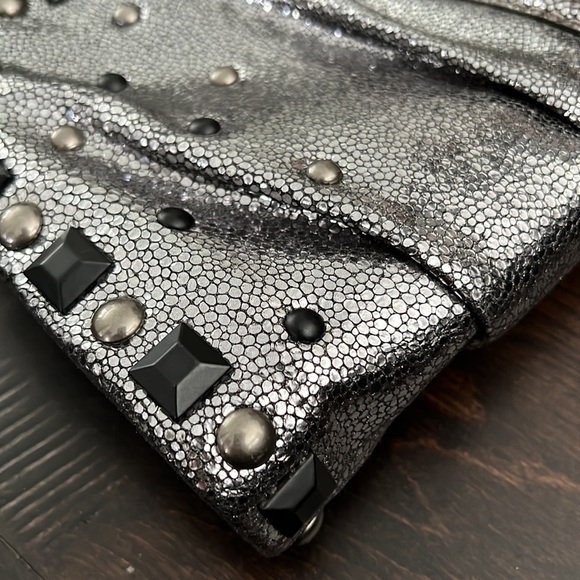 🆕 Large Coach Clutch - Picture 7 of 10